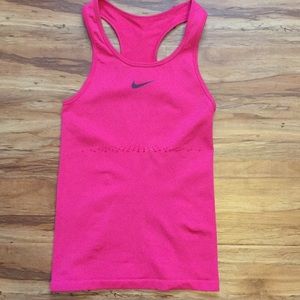 Nike tank